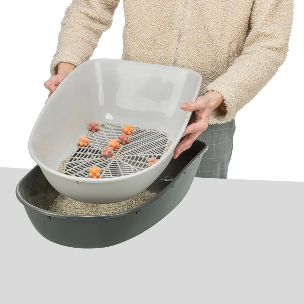 Trixie Berto Litter Tray Three Part with Separating System - Dark Grey - 23 inch - Zigly