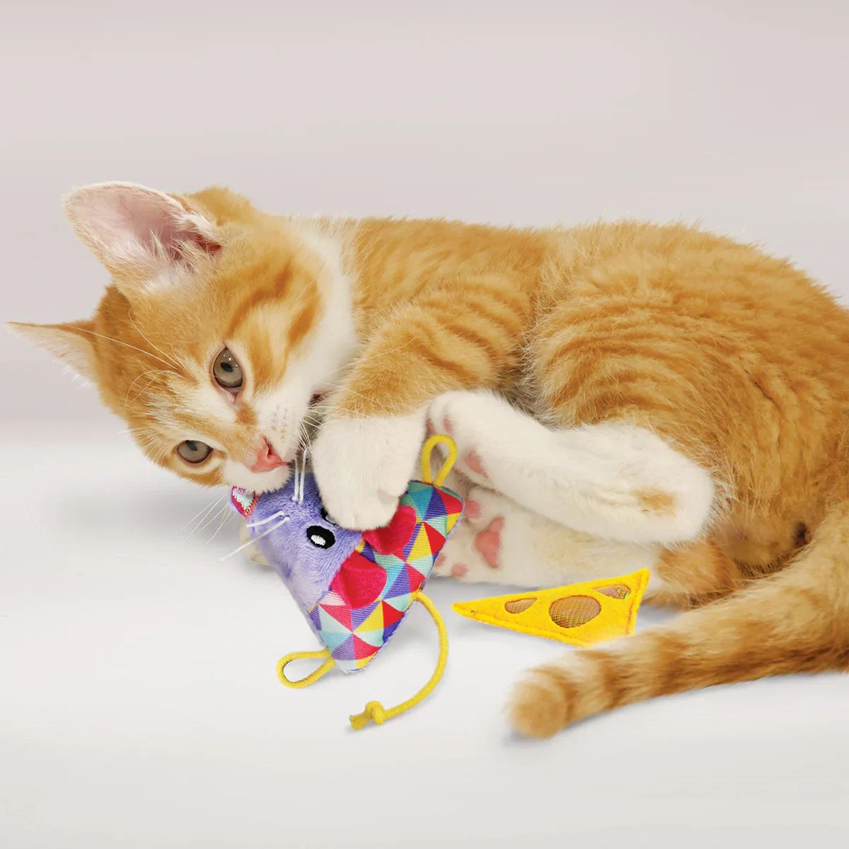 Kong Crackles & Cheez Mouse Pack of 2 Cat Toy - Zigly