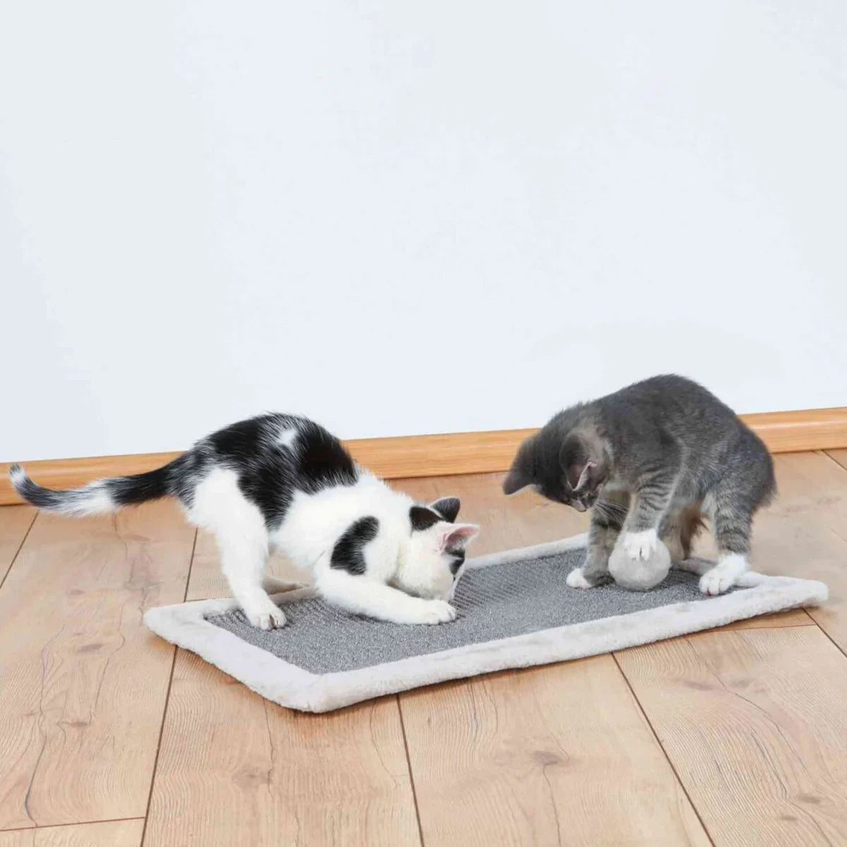 Trixie Scratching Mat, Grey/Light Grey - 55X35cm - Zigly